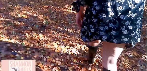  FOREST GiRL PiSS   FLASH - Shannon Heels